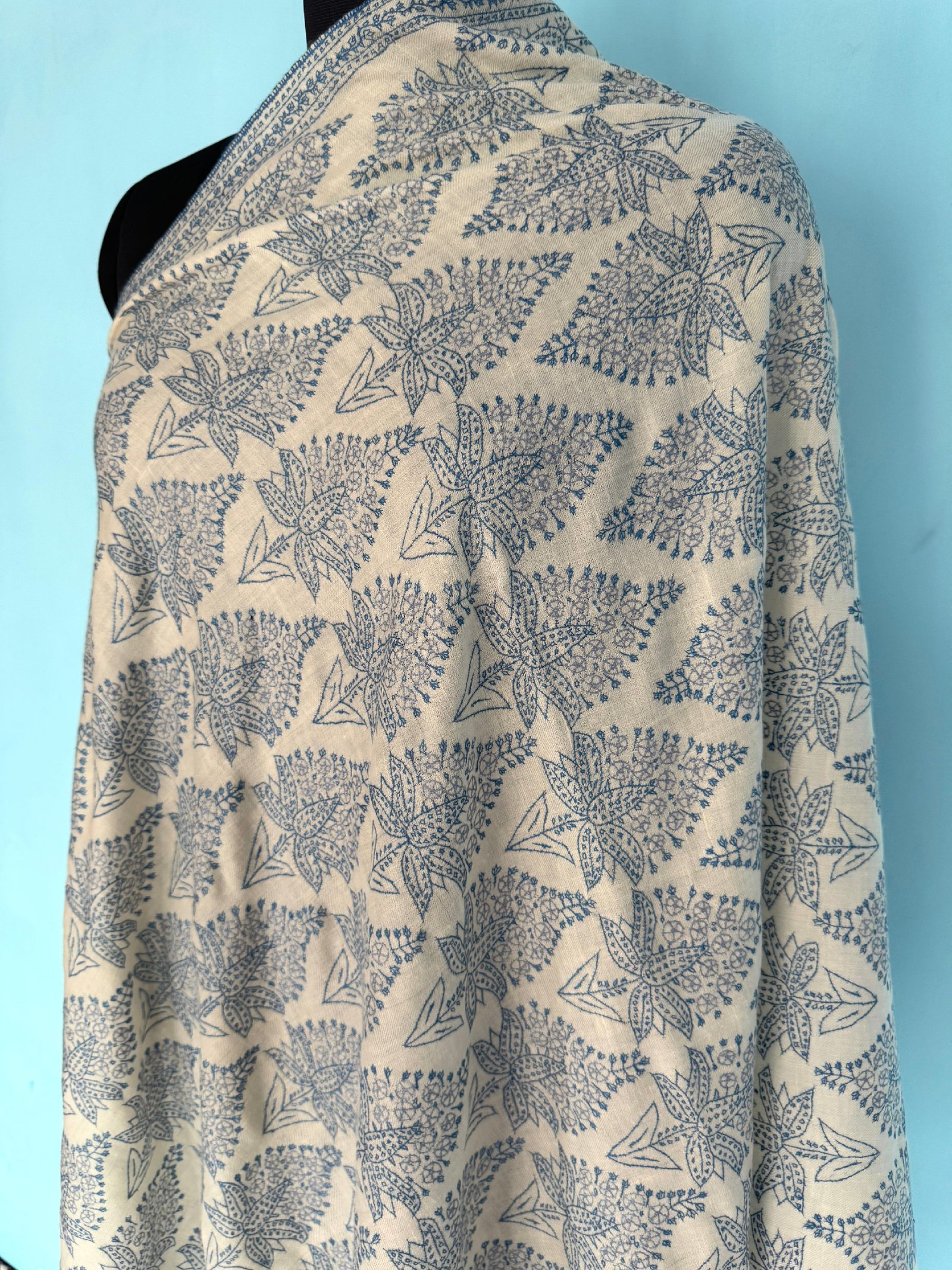 Cotton Printed Shawl – Off-White Base with Blue Floral Motifs